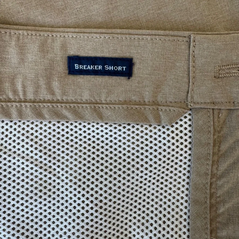 Vineyard Vines 52XB 9.5